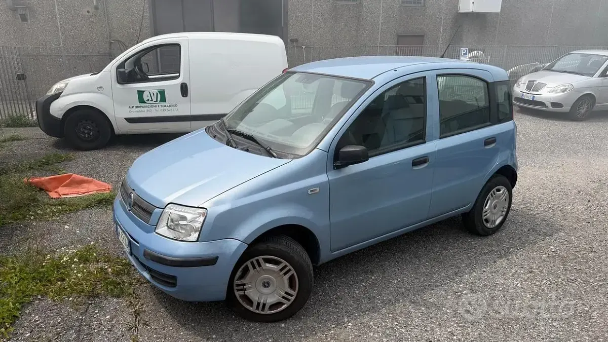 Usata Fiat Panda 60 CV (44 kW) 2007 Bluazzurro Utilitaria