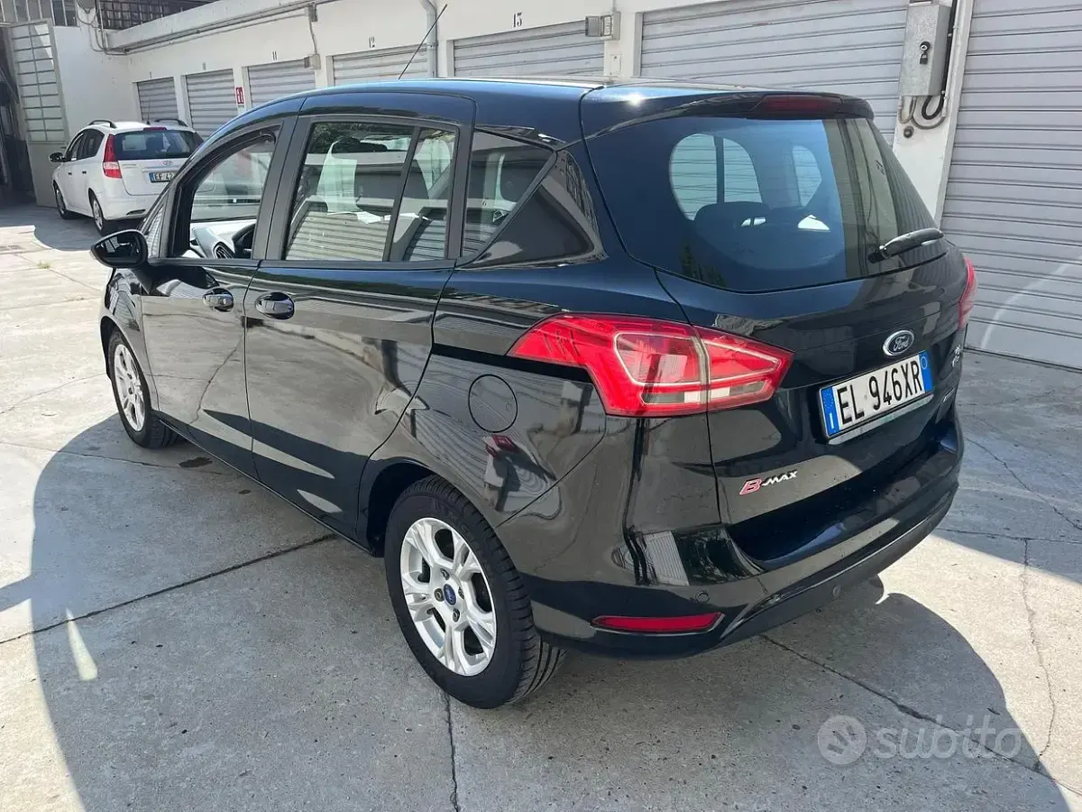 Usata Ford B-MAX Titanium 100 CV (73 kW) 2013 Nero Monovolume