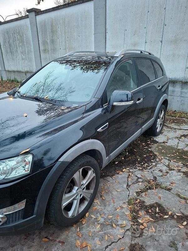 Usata Chevrolet Captiva LTZ 184 CV (135 kW) 2011 Nero SUV