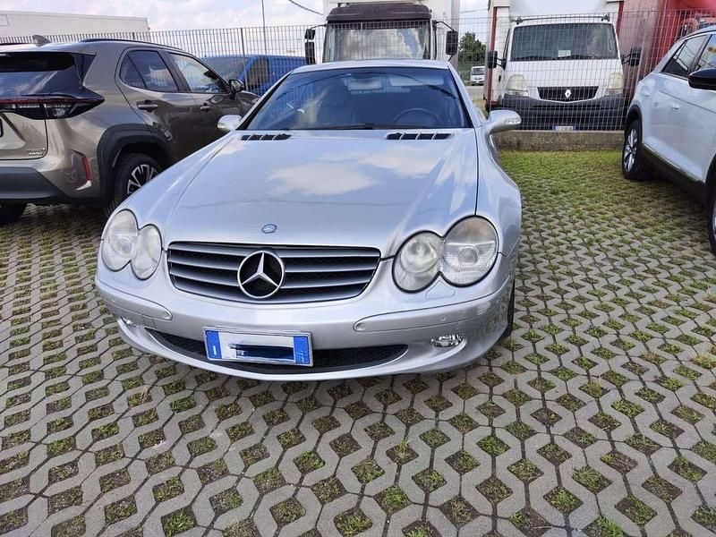 Usata Mercedes SL500 306 CV (225 kW) 2002 Argento Cabrio