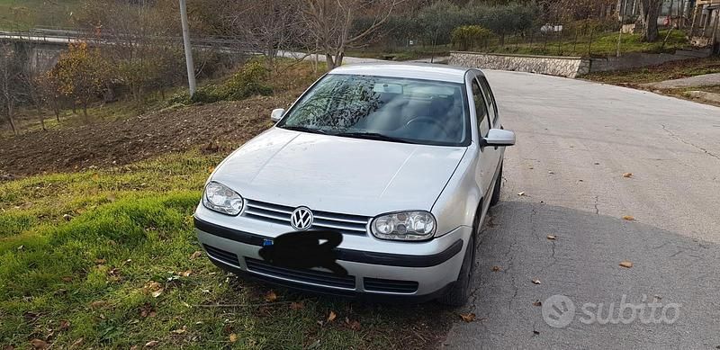 Usata VW Golf IV 110 CV (80 kW) 2001 Grigio Utilitaria