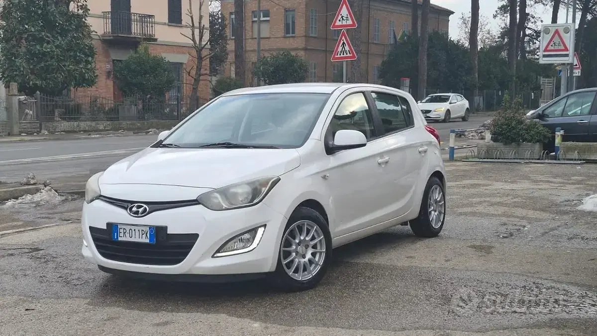 Usata Hyundai i20 Edition 85 CV (62 kW) 2013 Bianco Utilitaria