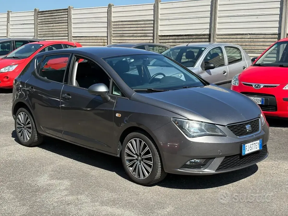 Usata Seat Ibiza CONNECT 95 CV (69 kW) 2017 Grigio Berlina