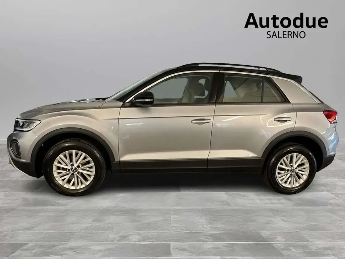 Usata VW T-Roc Life 116 CV (85 kW) 2025 Argento SUV