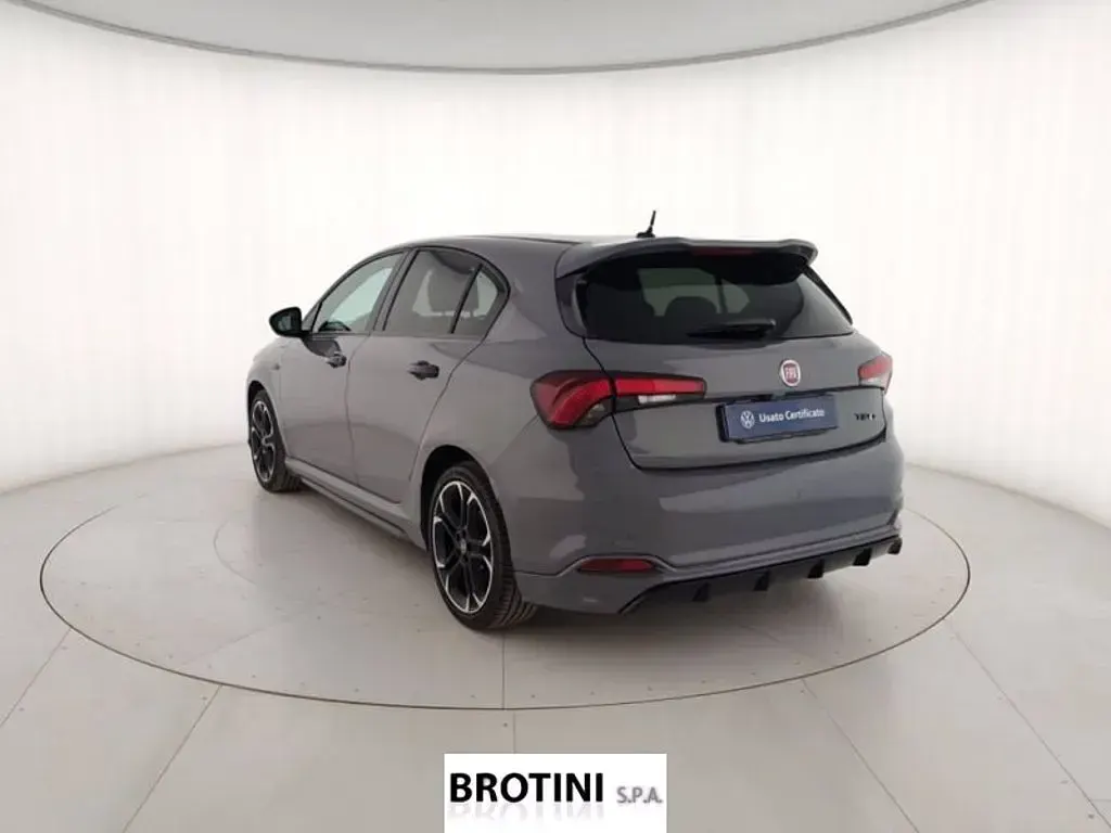 Usata Fiat Tipo Sport 95 CV (69 kW) 2020 Grigio metallizzato Berlina