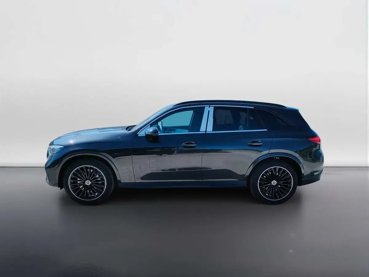 Nuova Mercedes GLC220 197 CV (144 kW) 2026 Grigio grafite SUV