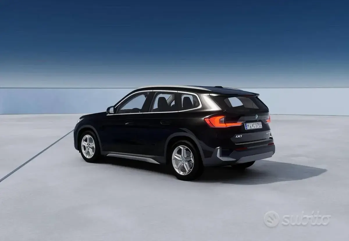 Nuova BMW iX1 xLine 103 kW (141 CV) 2026 Nero SUV