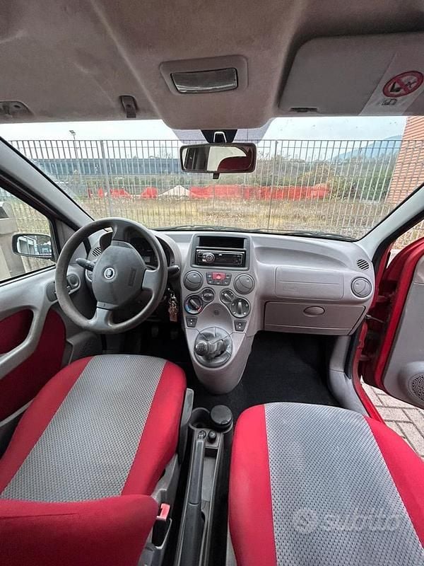 Usata Fiat Panda 4x4 Cross 69 CV (50 kW) 2006 Rosso Utilitaria