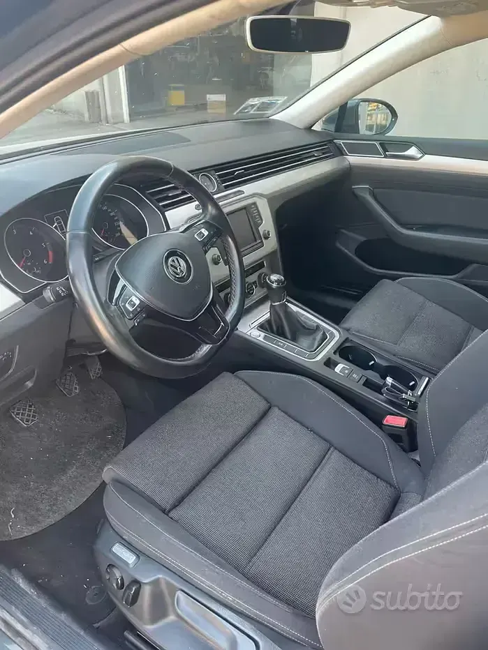 Usata VW Passat Business 150 CV (110 kW) 2015 Grigio Berlina