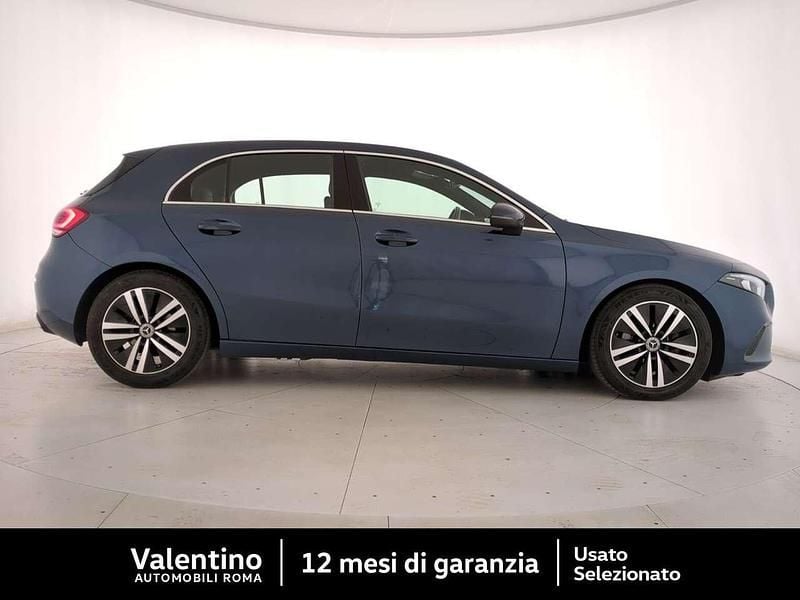 Usata Mercedes A160 109 CV (80 kW) 2022 Blu/azzurro Utilitaria