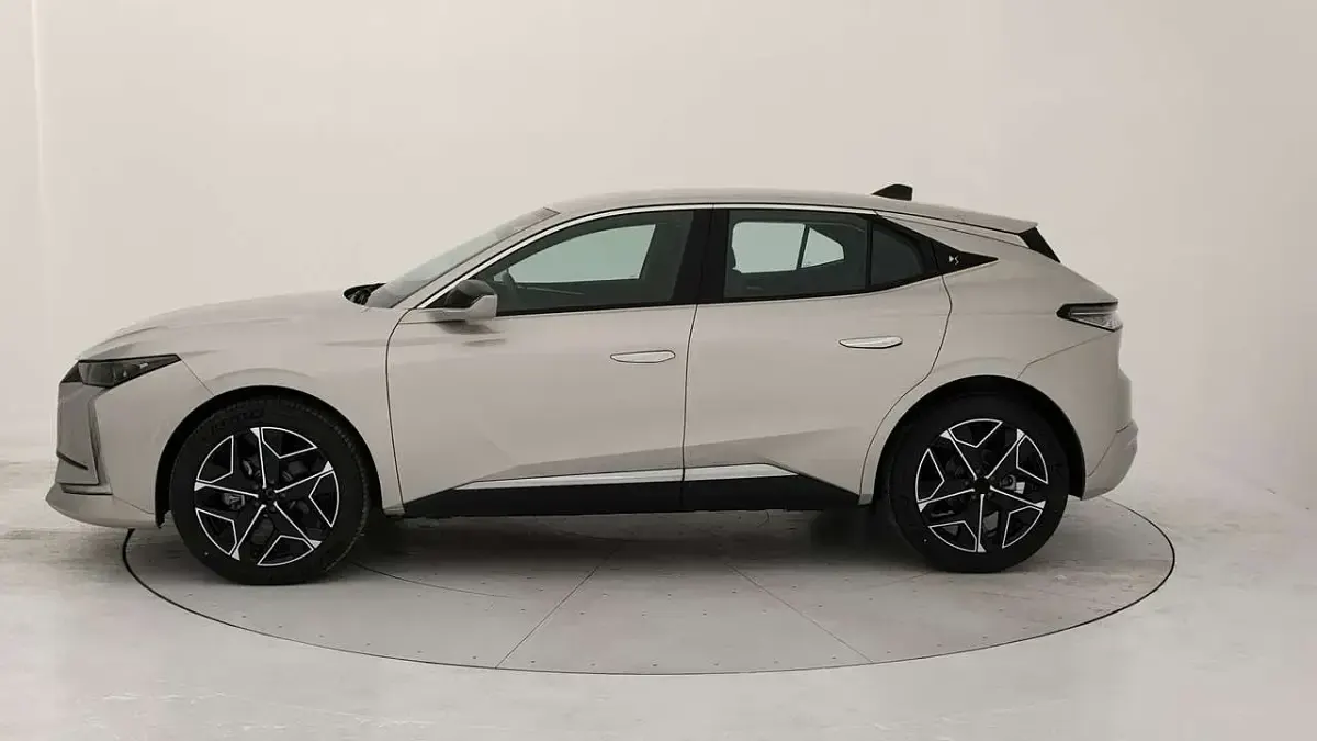 Nuova DS Automobiles DS4 131 CV (96 kW) 2025 Grigio cristallo SUV