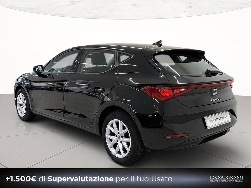 Usata Seat Leon Business 150 CV (110 kW) 2022 Nero midnight Berlina
