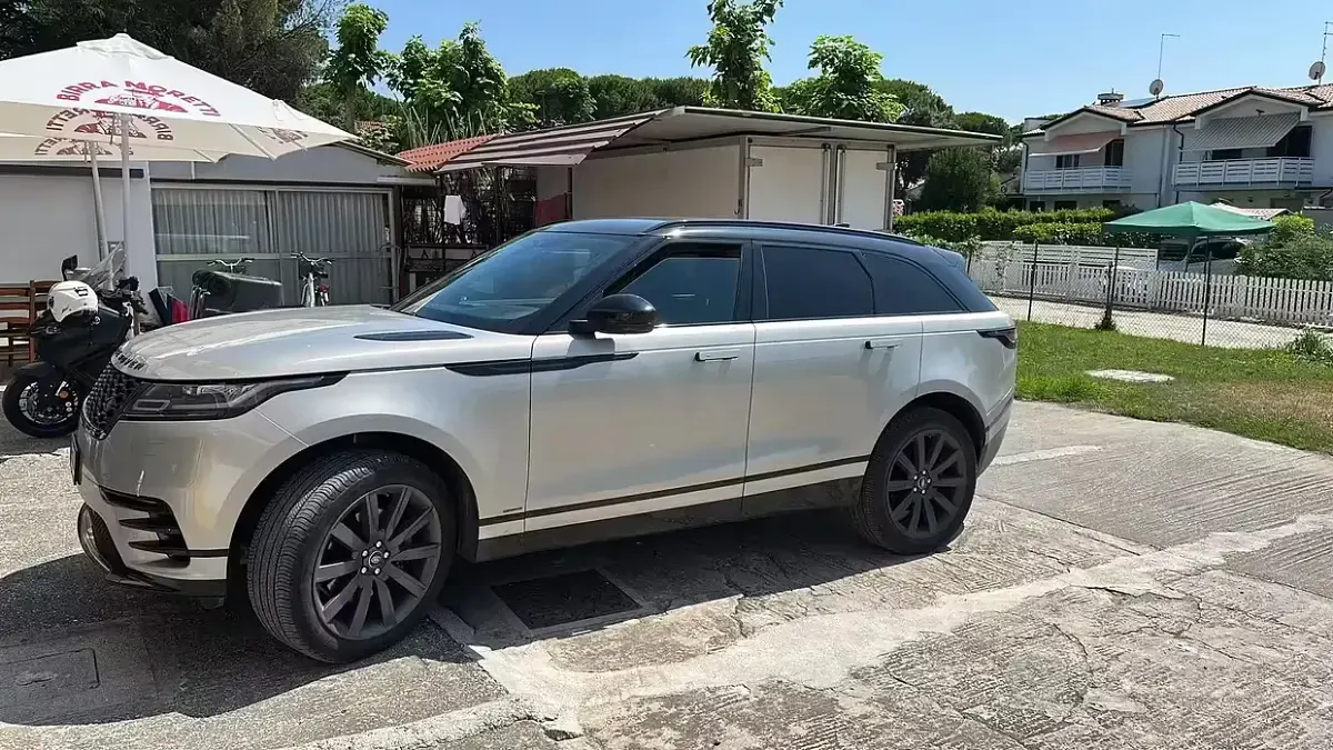 Usata Land Rover Range Rover Velar 250 CV (183 kW) 2017 Bluazzurro SUV