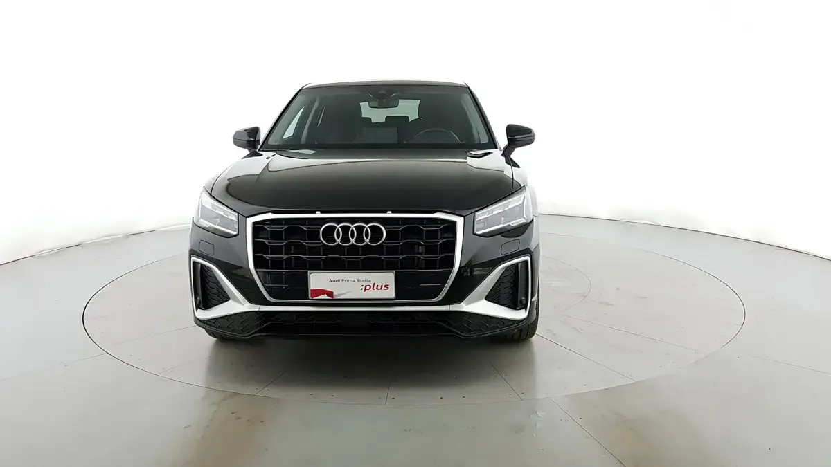 Usado Audi Q2 S-Line 150 CV (110 kW) 2025 Negro SUV