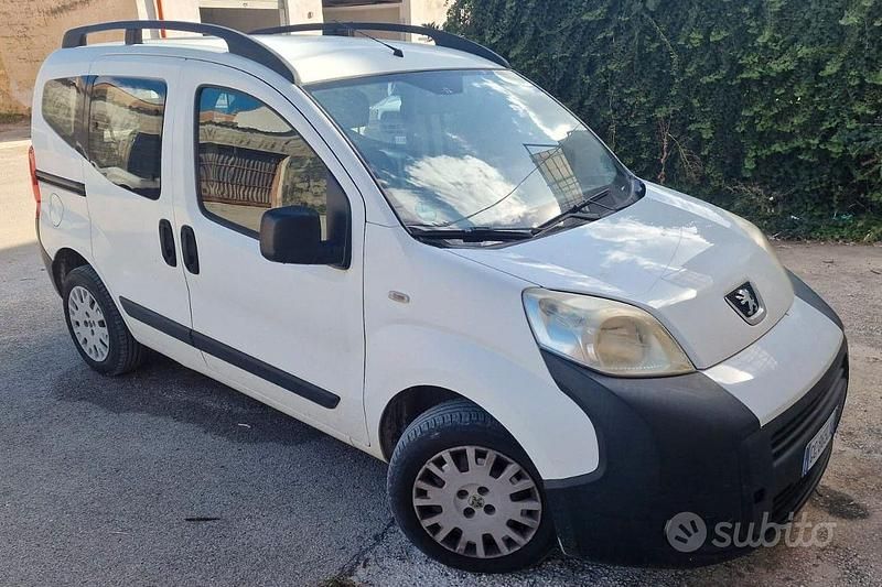 Usata Peugeot Bipper 75 CV (55 kW) 2011 Bianco Monovolume