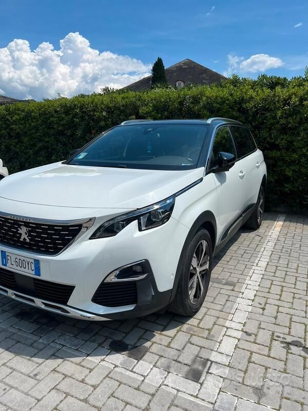 Usata Peugeot 5008 Allure 120 CV (88 kW) 2017 Bianco Monovolume