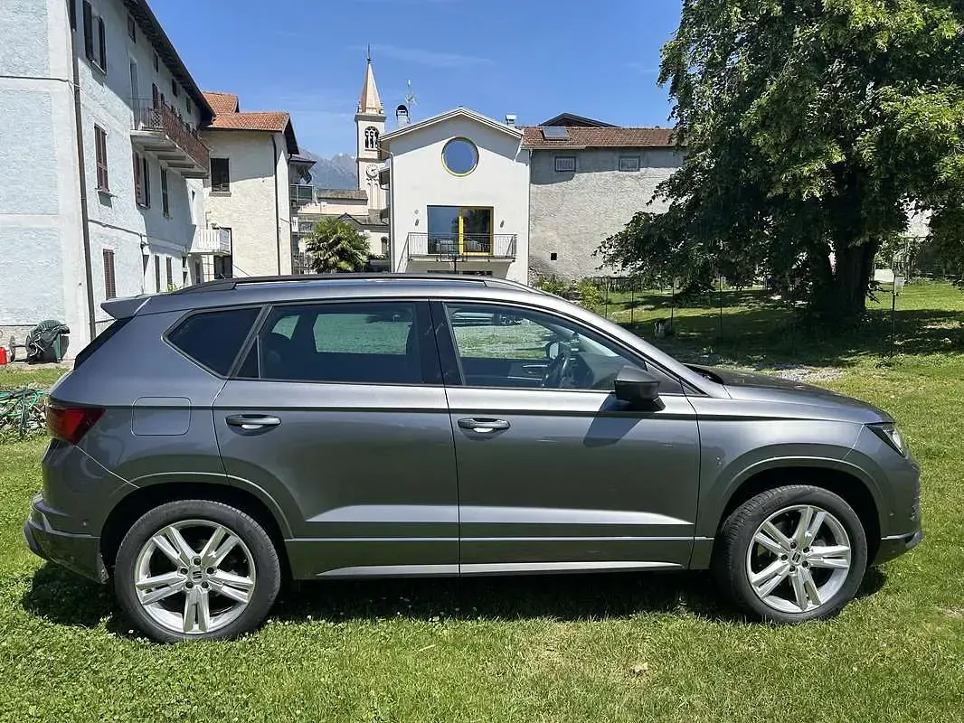 Usata Seat Ateca 4Drive 190 CV (139 kW) 2023 Grigio SUV