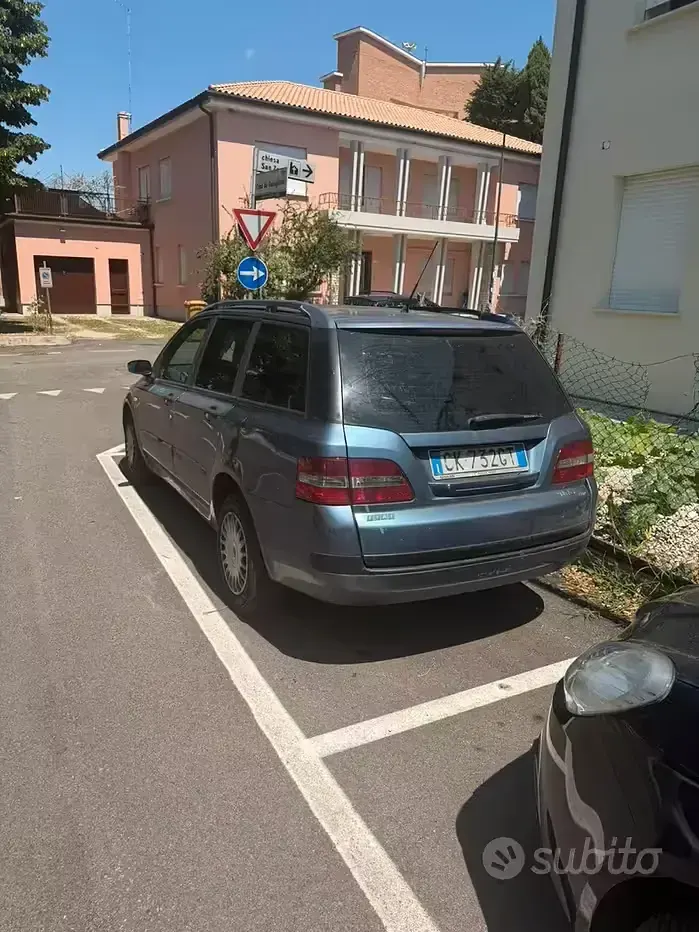 Usata Fiat Stilo 116 CV (85 kW) 2003 Bluazzurro Station wagon