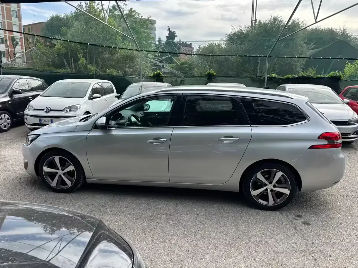 Begagnad Peugeot 308 Allure 120 HK (88 kW) 2016 Grå Kombi