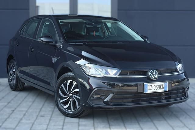 Usata VW Polo Life 95 CV (69 kW) 2025 Nero Utilitaria