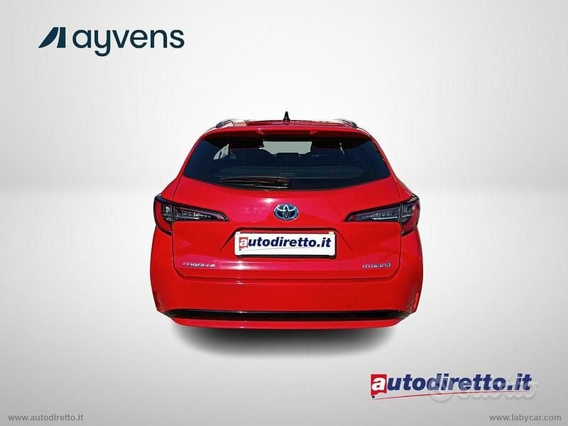 Usata Toyota Corolla Business Edition 98 CV (72 kW) 2021 Rosso Berlina