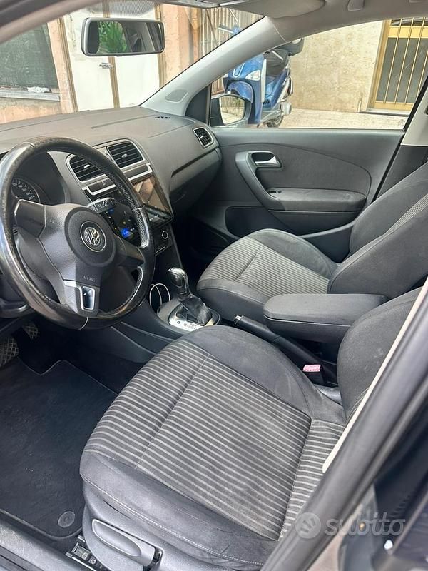 Usata VW Polo 75 CV (55 kW) 2011 Marrone Berlina