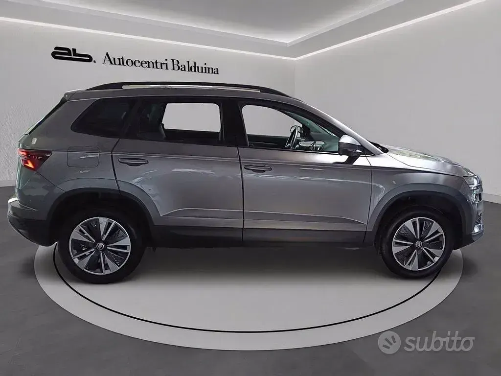 Usata Skoda Karoq Executive 150 CV (110 kW) 2023 Grigio graphite metalizzato SUV