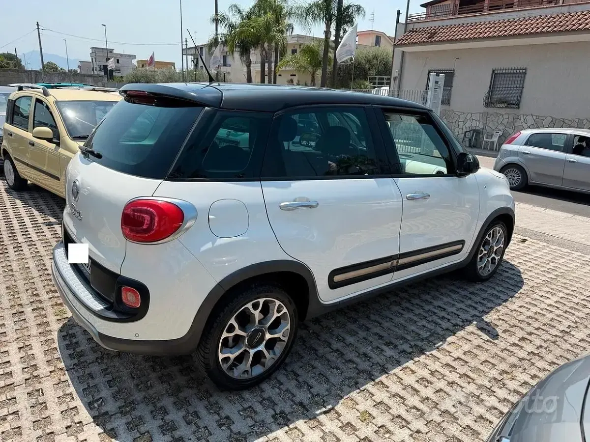 Usata Fiat 500L Trekking 105 CV (77 kW) 2014 Bianco Monovolume