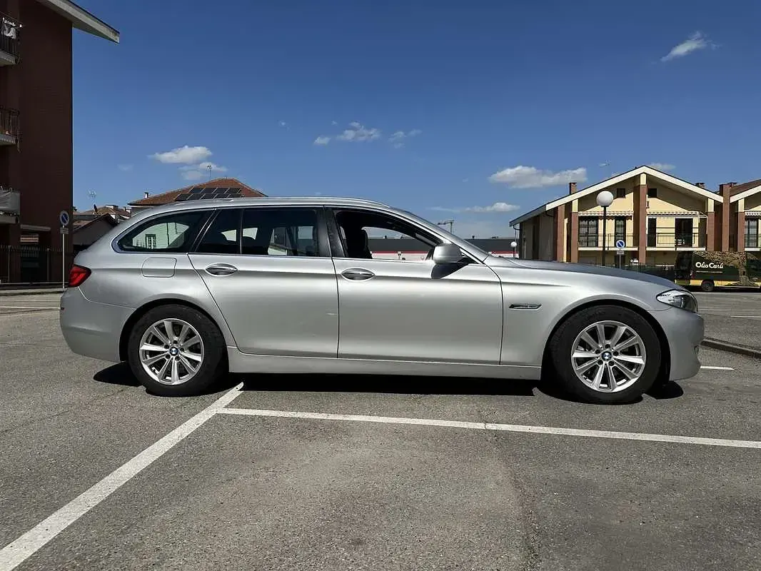 Usata BMW 530 258 CV (189 kW) 2012 Argento Station wagon