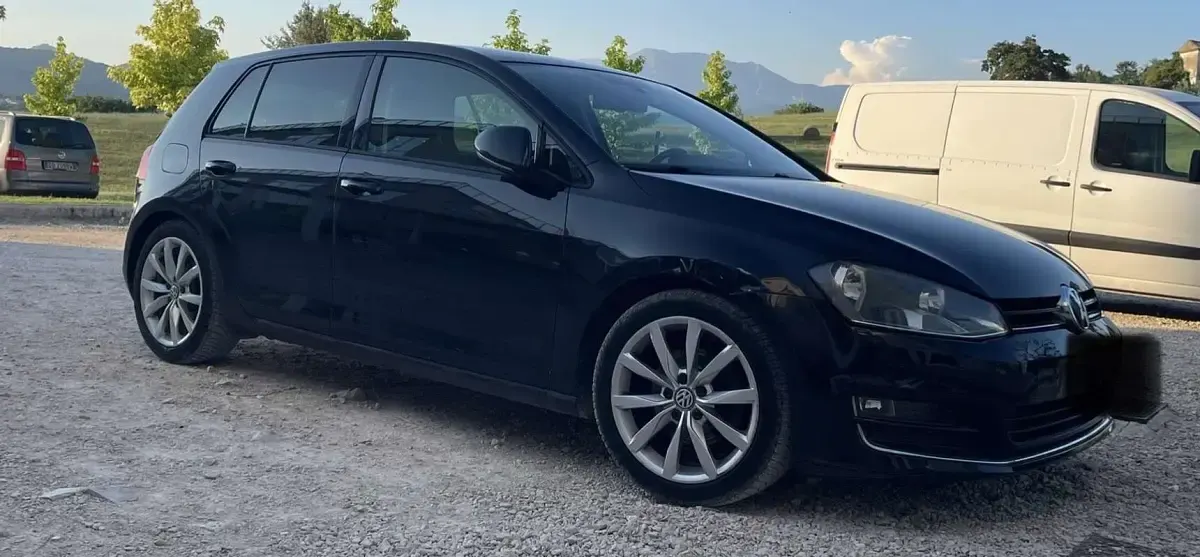 Usata VW Golf VII Highline 105 CV (77 kW) 2013 Berlina