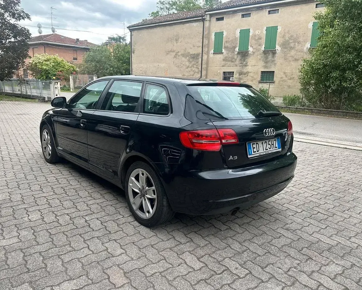 Usata Audi A3 105 CV (77 kW) 2010 Nero Utilitaria