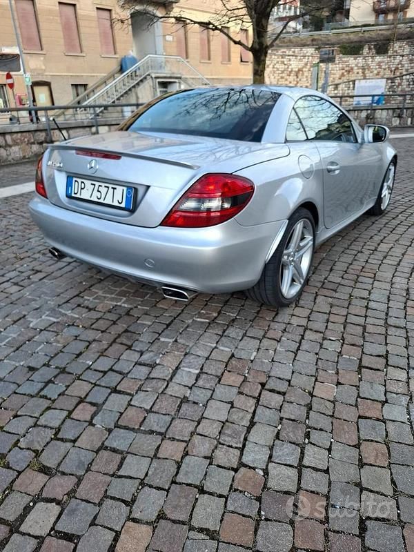 Usata Mercedes SLK200 2008 Grigio Cabrio