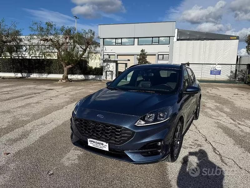 Usata Ford Kuga ST-Line 120 CV (88 kW) 2022 Blu/azzurro SUV
