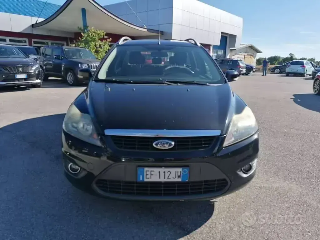 Usata Ford Focus Style 109 CV (80 kW) 2010 Nero Station wagon