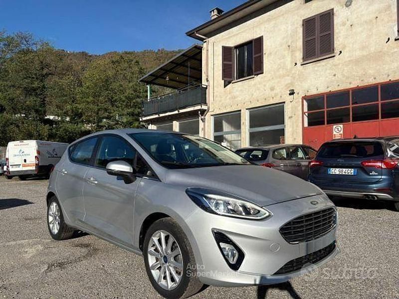 Usata Ford Fiesta Titanium 86 CV (63 kW) 2018 Grigio Utilitaria