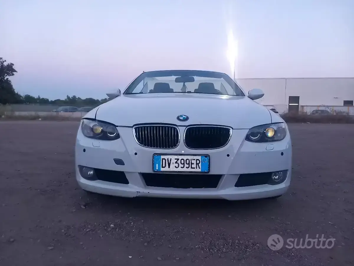 Usata BMW 320 Cabriolet 177 CV (130 kW) 2009 Bianco Cabrio