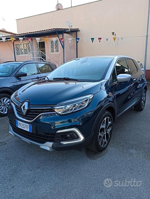 Verde Usata 2017 Renault Captur Intens SUV | 12.890 € (Cara) - Immagine 1/4