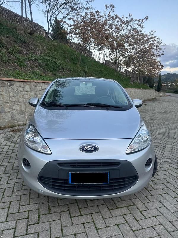 Usata Ford Ka Titanium 75 CV (55 kW) 2010 Grigio Berlina