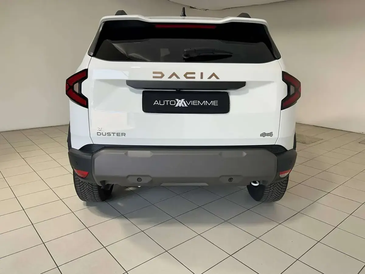 Usata Dacia Duster Extreme 131 CV (96 kW) 2024 Bianco SUV