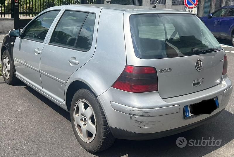 Usata VW Golf IV 101 CV (74 kW) 2004 Grigio Utilitaria