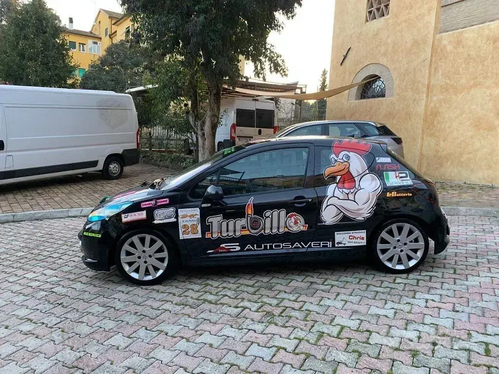 Usata Peugeot 207 150 CV (110 kW) 2006 Nero Utilitaria