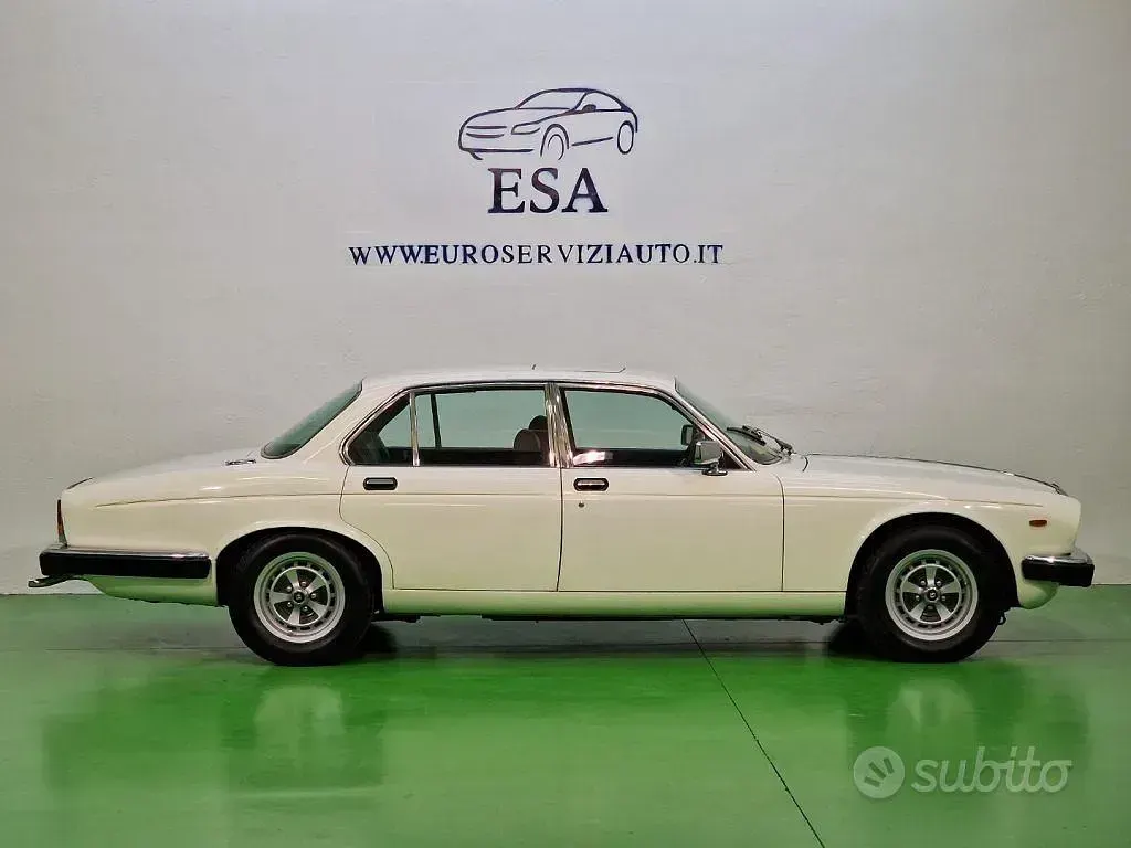 Usata Jaguar XJ12 284 CV (208 kW) 1981 Bianco Berlina