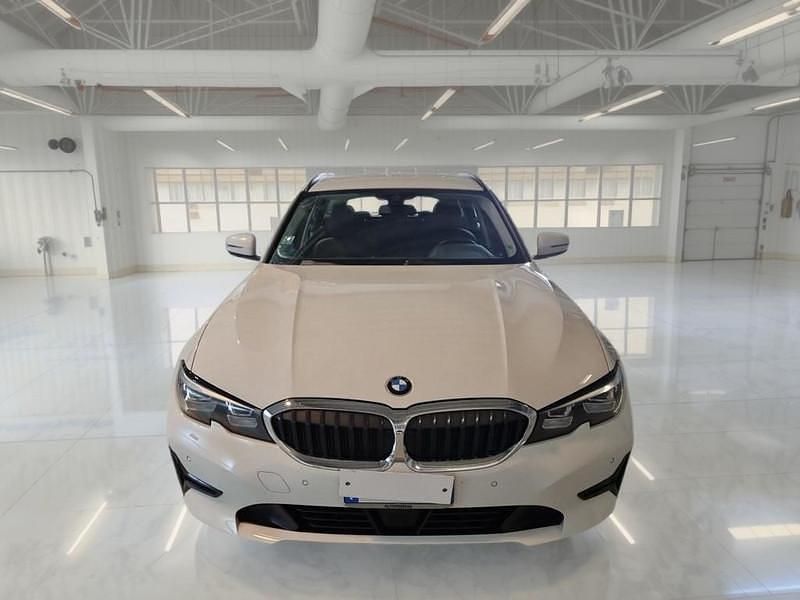Usata BMW 330e Advantage 183 CV (134 kW) 2021 Bianco Station wagon