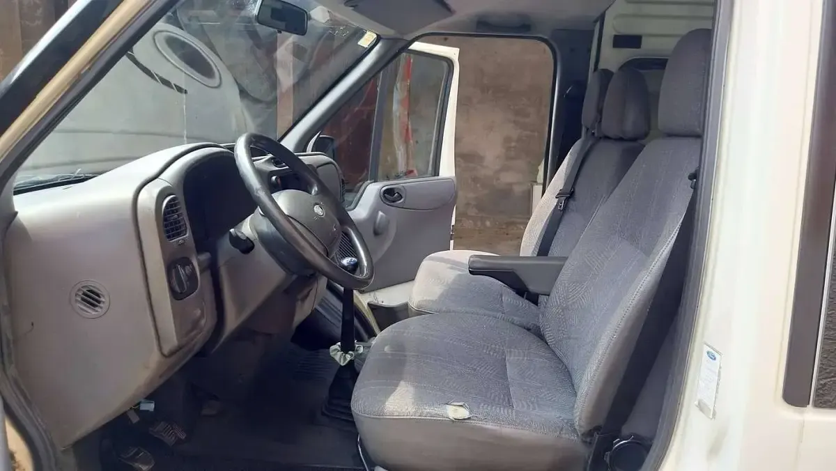 Usata Ford Transit 90 CV (66 kW) 2001 Bianco Furgone