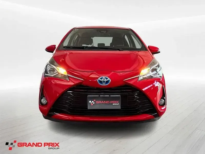 Usata Toyota Yaris Hybrid Active 101 CV (74 kW) 2017 Rosso Berlina