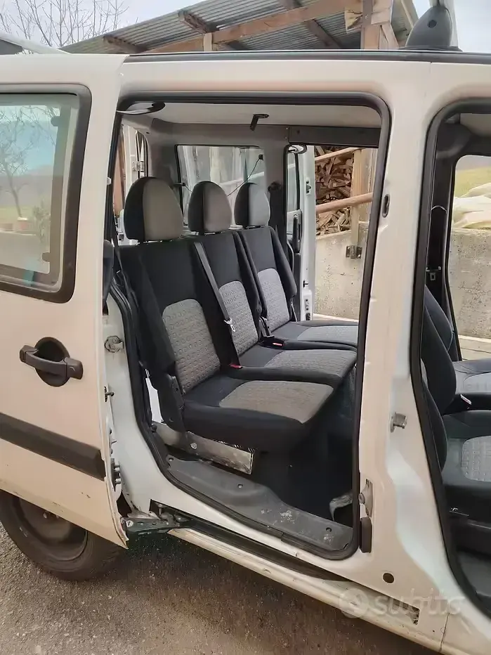 Usata Fiat Doblò 105 CV (77 kW) 2008 Monovolume