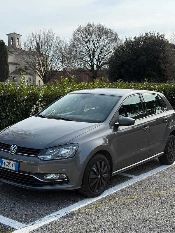 Usata VW Polo Comfortline 90 CV (66 kW) 2015 Grigio Berlina