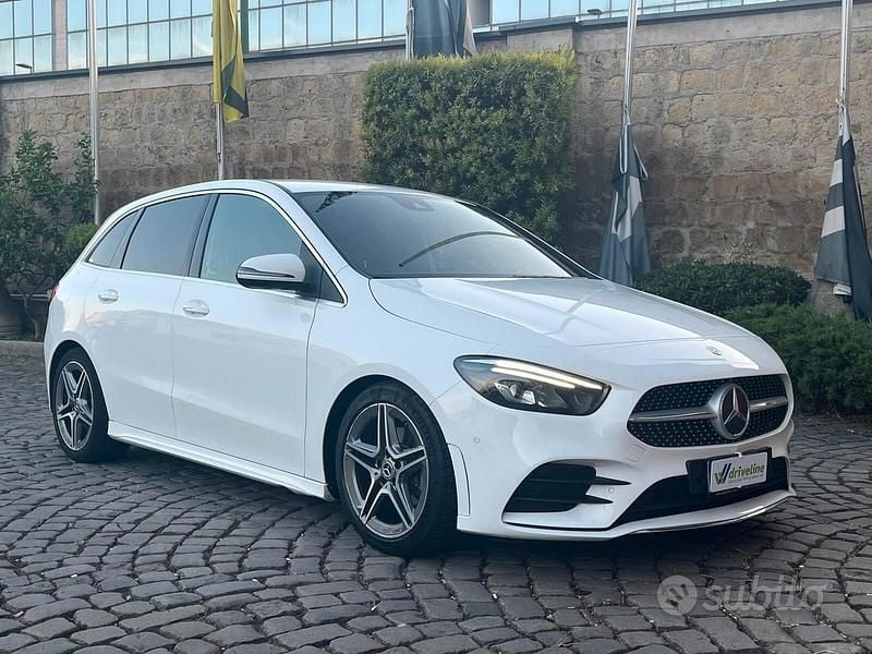 Usata Mercedes B200 Premium 163 CV (119 kW) 2022 Bianco Monovolume