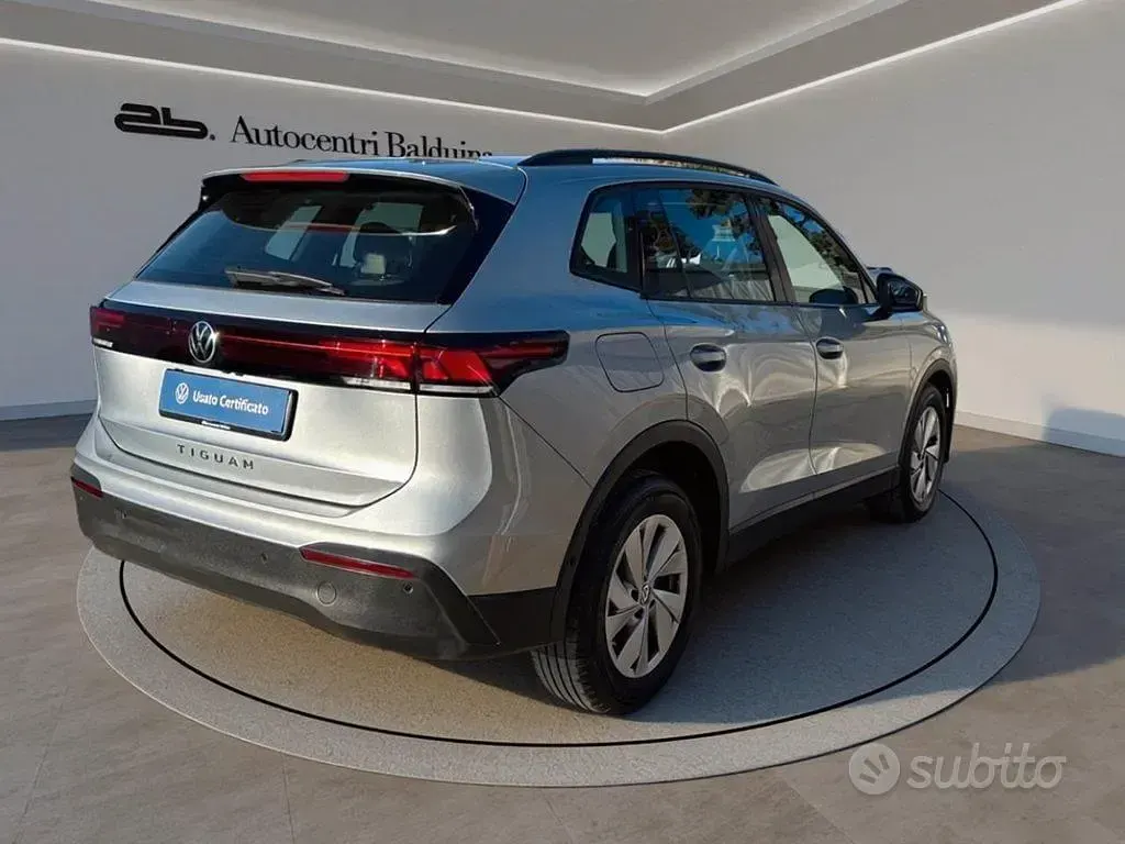Occasion VW Tiguan Life 150 ch (110 kW) 2024 Rouge SUV