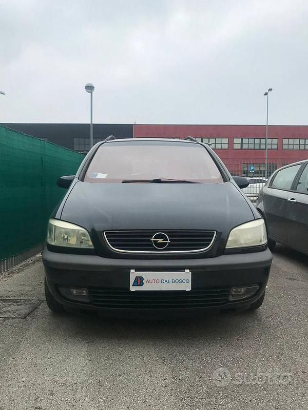 Usata Opel Zafira 2000 Nero Monovolume